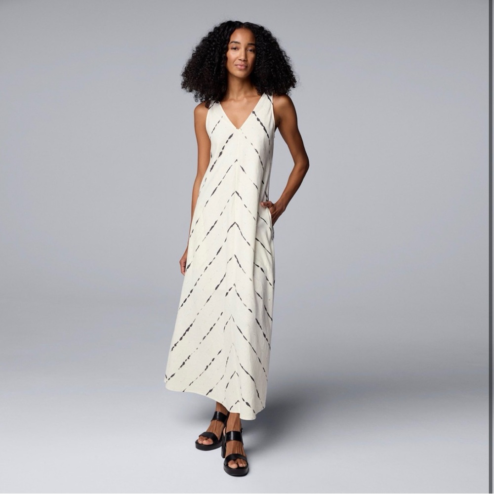 Simply Vera Vera Wang Cream and Black Maxi Dress